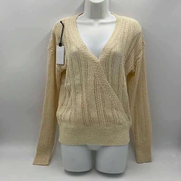 Astr the label cream v-neck sweater - Picture 1 of 11
